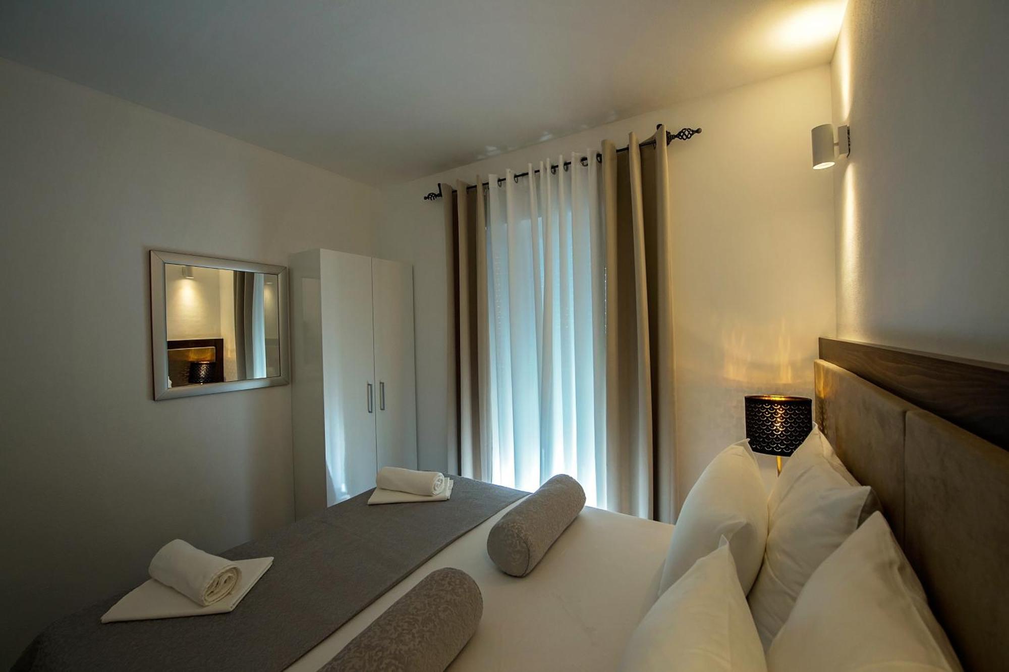 Seaside Apartments With A Swimming Pool Zecevo Rtic, Rogoznica - 8366 Номер фото